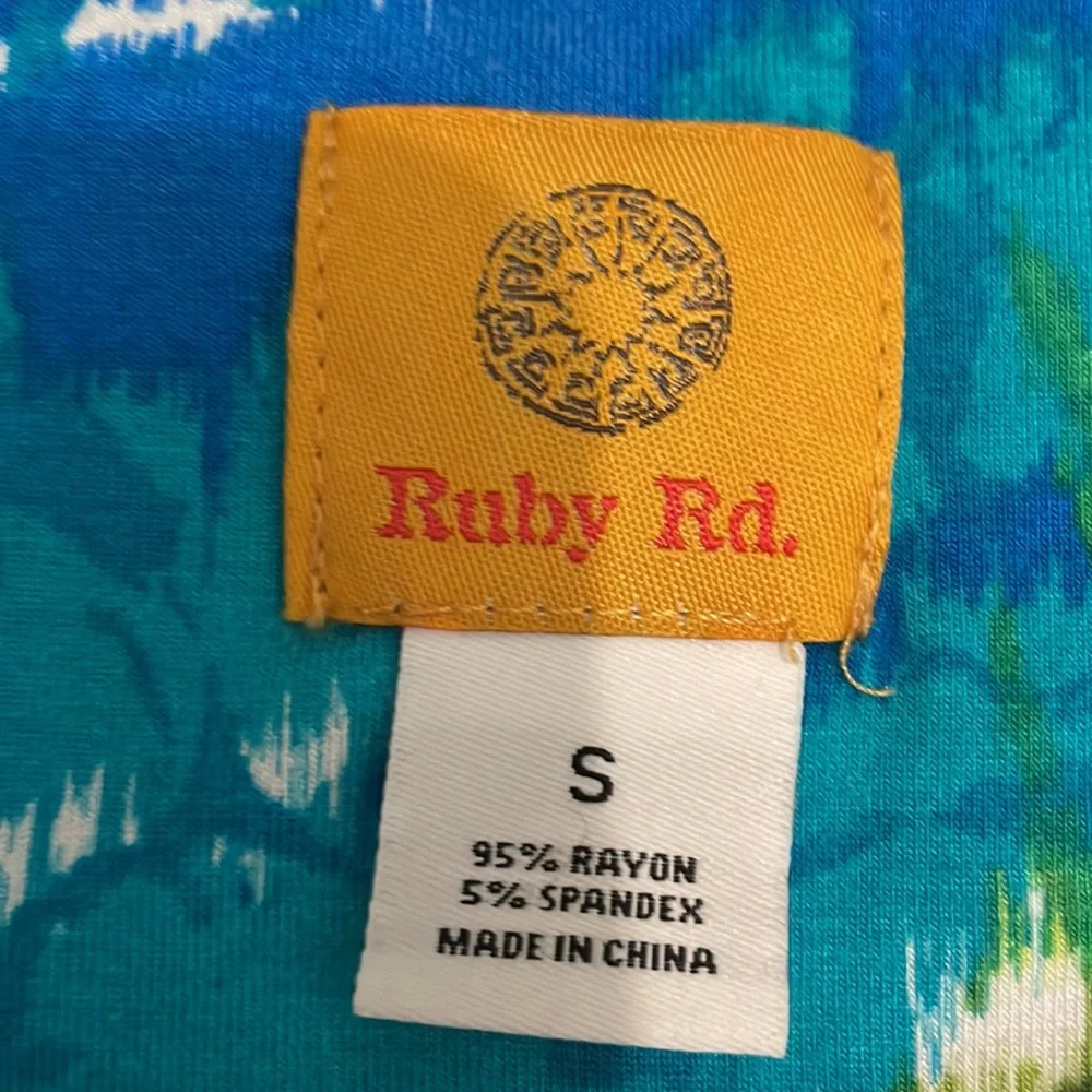 Ruby Rd. top - Picture 6 of 8